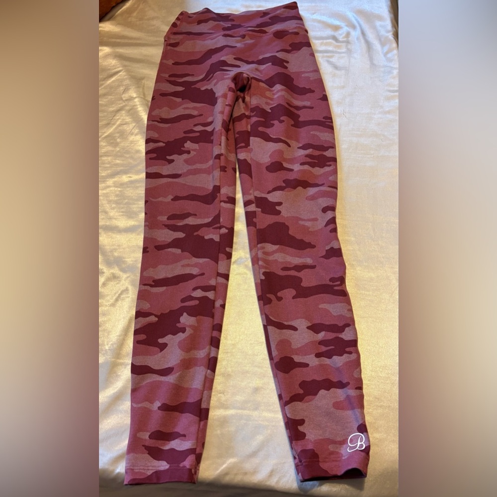 Bombshell Sportswear camo scrunch butt leggings